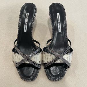 Sexy Manolo Blahnik Slide Heels